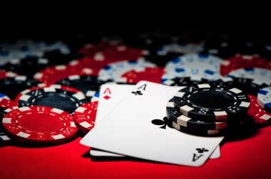 mvptogel live-dealer card reveal showing Dragon and Tiger cards dealt from studio