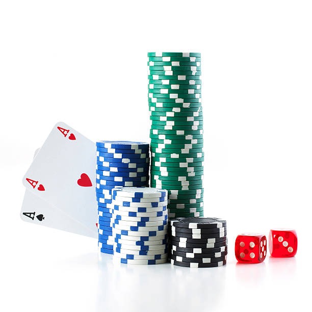 live-dealer table availability and payout structures on mvptogel